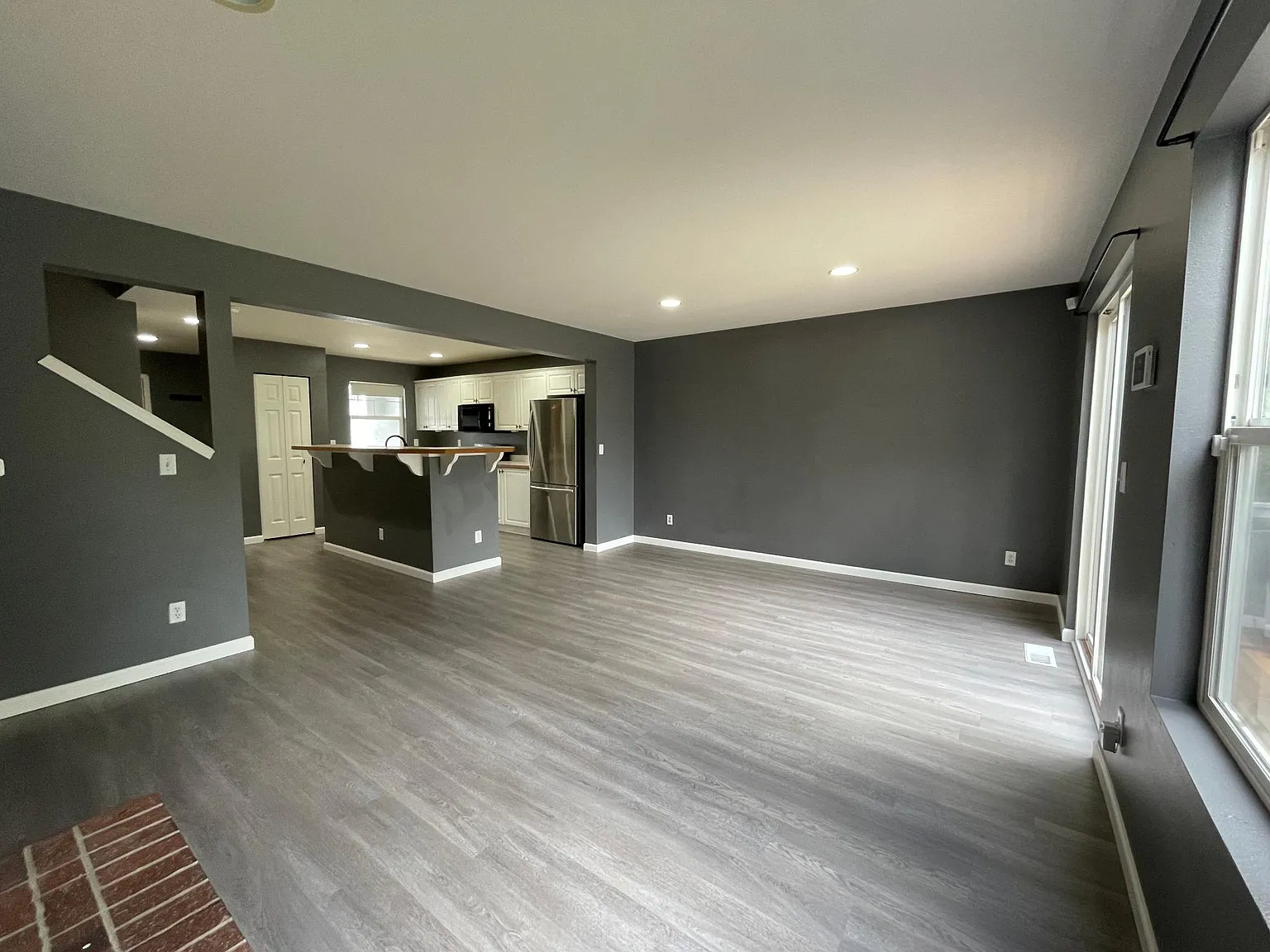 2 bed, 1220 sqft, $2,400 — Photo 4