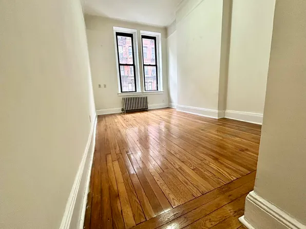 215 East 25th Street image 11 of 11