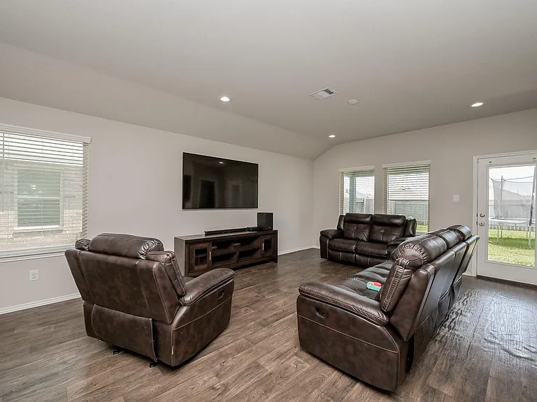 20819 Medford Landing Ln — Photo 9
