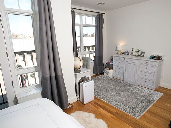 4th image of 84 S 1st St APT 4A