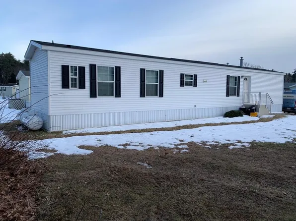 6 Pinetree Lane, Lewiston, ME 04240