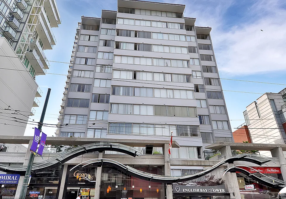 1750 Davie St #206