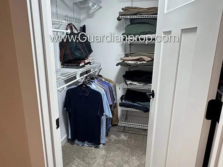 3916-3918 Sheridan Ave S — Photo 17