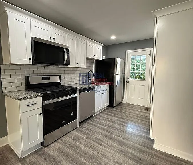 456 Haley St SE — Photo 5