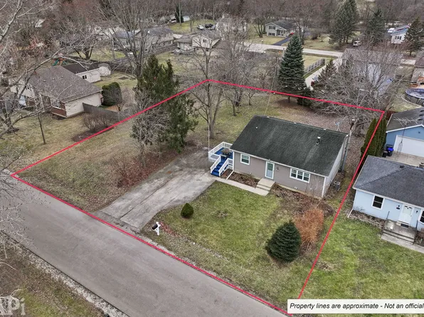 38132 N Manor Ave, Beach Park, IL 60087