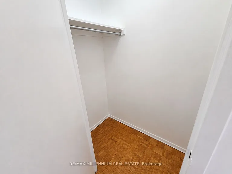 250 Frederick St #507 — Photo 3