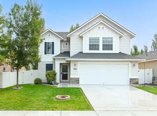 996 S Red Sand Ave, Kuna, ID 83634