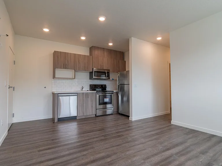 2630 NE Dekum St #4 — Photo 4