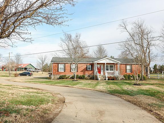 3rd image of 130 Rollins Ln