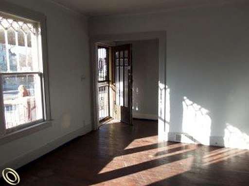 5th image of 212 Cortland St