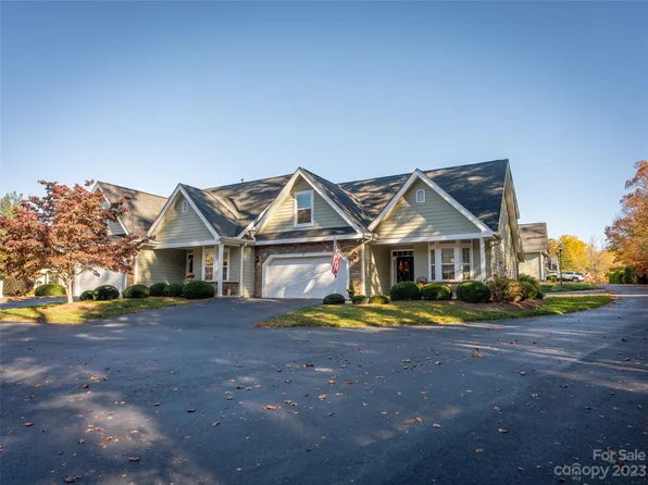 88 Chatham Path, Hendersonville, NC 28791