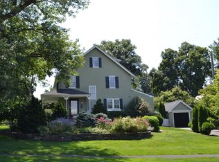 48 Ocean Dr W, Stamford, CT 06902