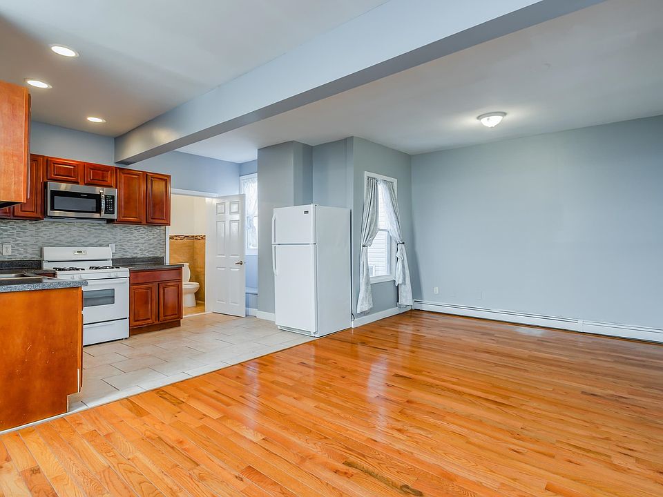 1st image of 396 Union St #2