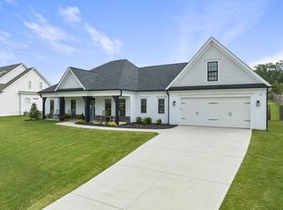 205 Meadow Lake Dr, Youngsville, NC 27596