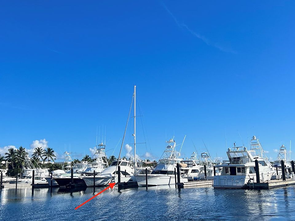 2nd image of 201 Ocean Reef Dr