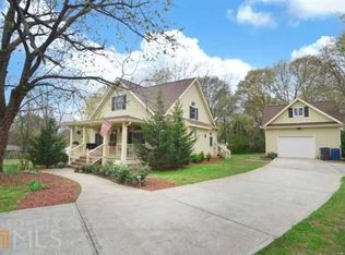 2487 Maple St, East Pt, GA 30344