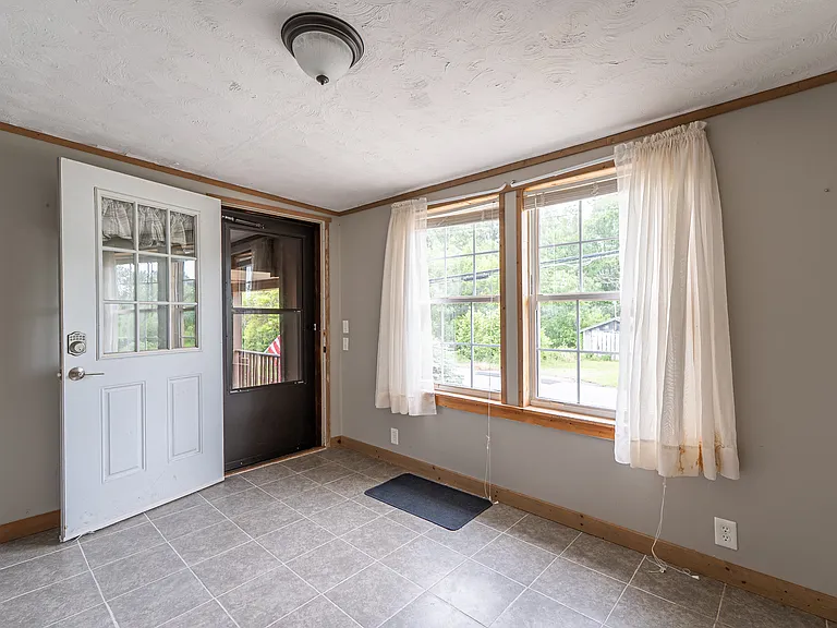 460 Lansing Edmond Rd — Photo 3