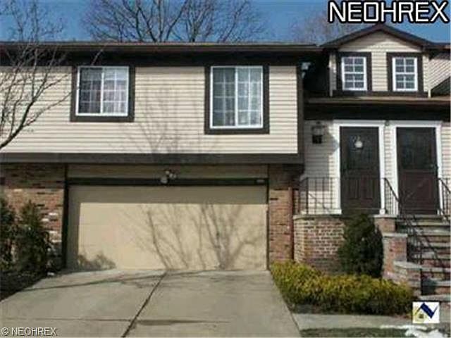 1st image of 205 Greenbriar Ct #205