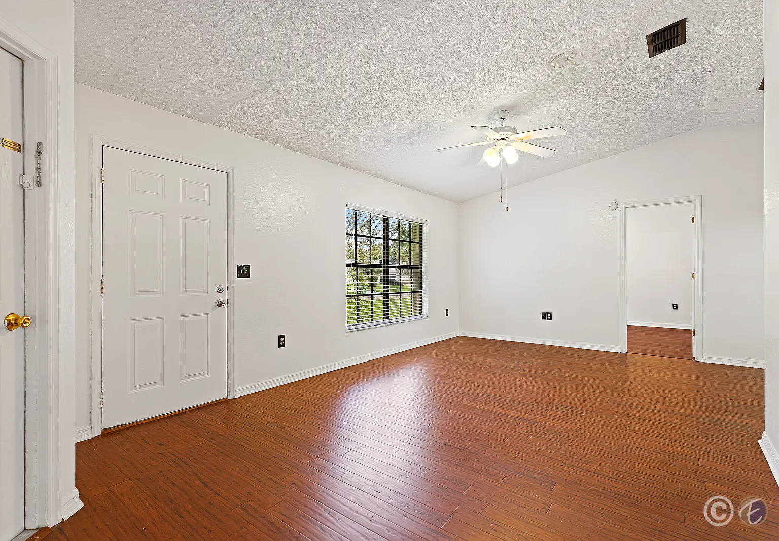6346 Silver Oaks Dr — Photo 3