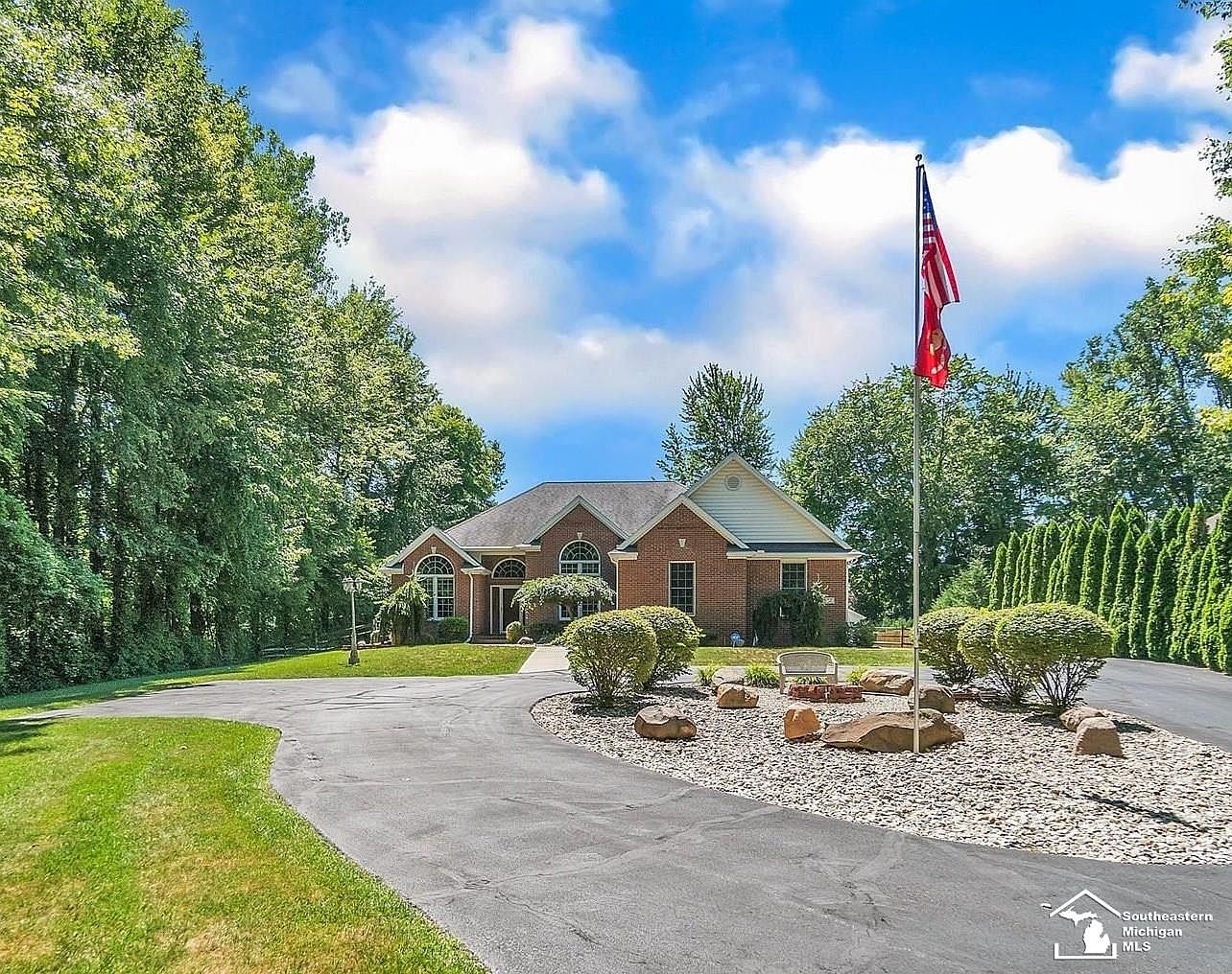 1797 W Dean Rd, Temperance, MI 48182 | Zillow