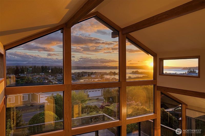 5th image of 37788 Hood Canal Drive NE