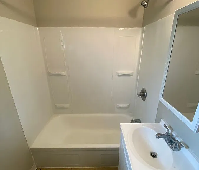 881 E Egbert St — Photo 5