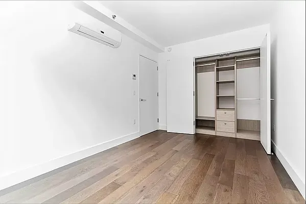 Rented by REAL New York | media 6