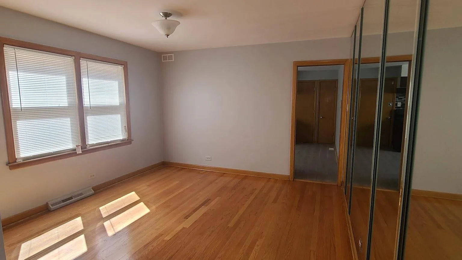 2 bed, 1150 sqft, $1,700 — Photo 4