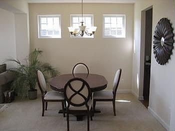 3rd image of 16433 Lincoln Dr