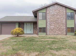 4200 Saddlebrooke Ln, Evansville, IN 47715