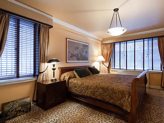 Sold by Sotheby's International Realty | media 17