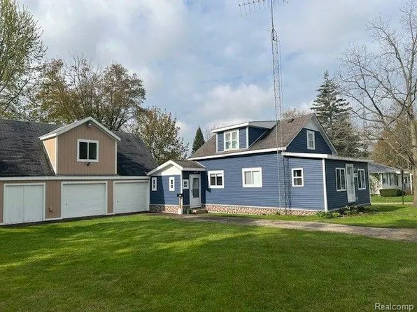 7360 Cedar Rd, Lexington, MI 48450