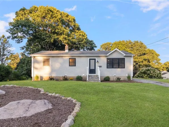 6 Holmes St, Westerly, RI 02891