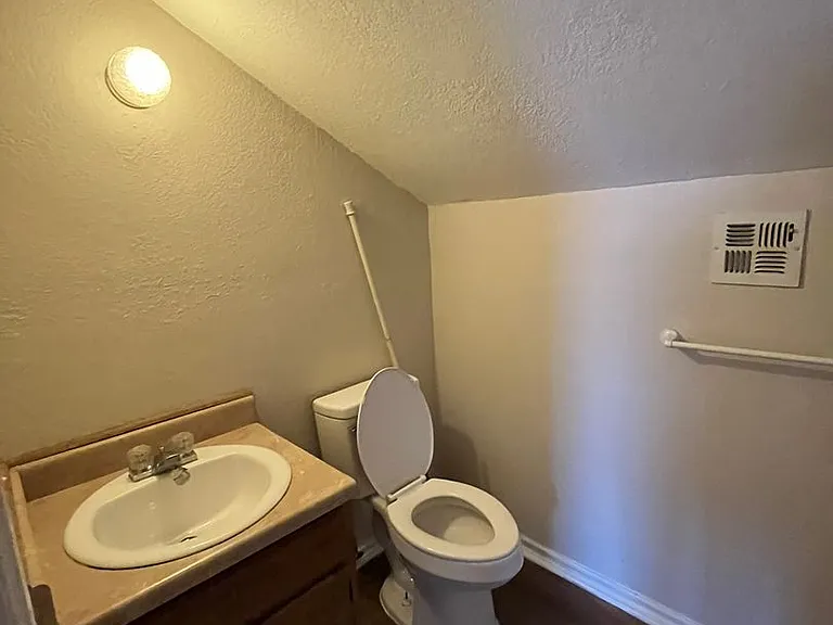3609/11 N Drexel — Photo 11