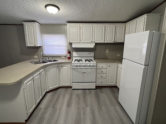 4th image of 530 Reynolds Dr #13
