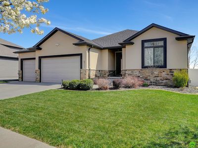 5711 Clear Creek Dr, Lincoln, NE, 68516