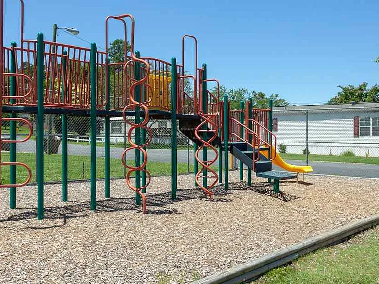 Village Park — Photo 7