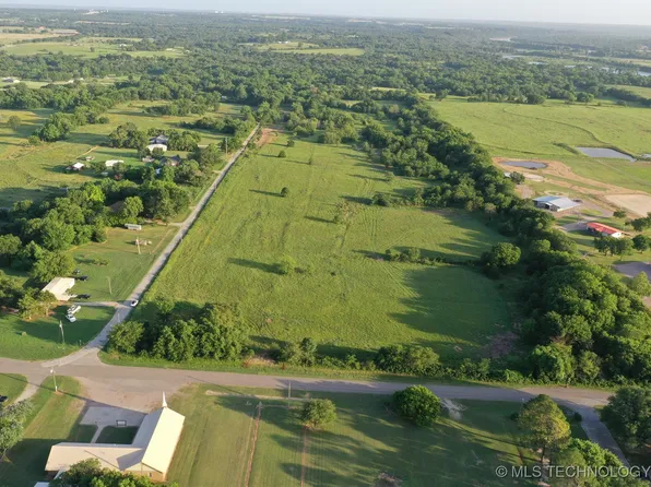 13034 Canton Dr, Marietta, OK 73448