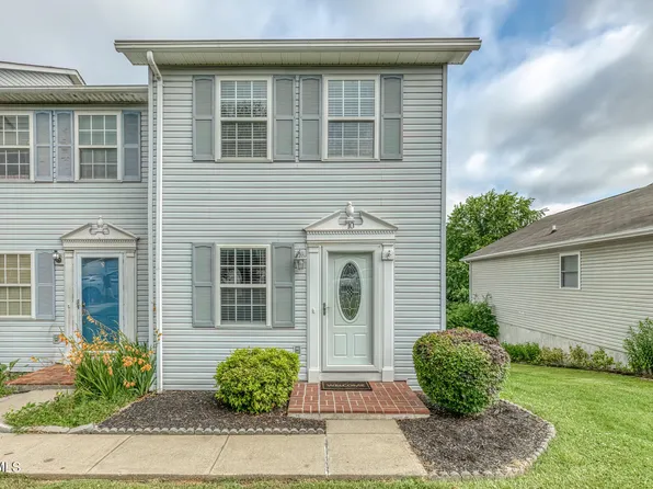 219 Hunter Hills Cir APT 10, Bristol, TN 37620