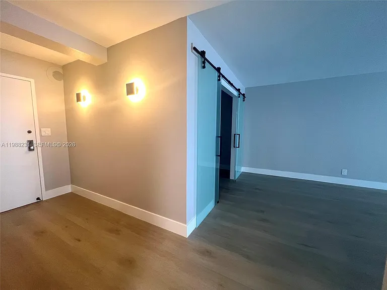 2401 Collins Ave #803 — Photo 20