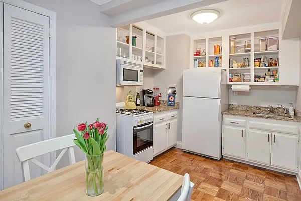 Sold by Keller Williams NYC | media 9