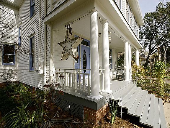 4th image of 429 Woodland St