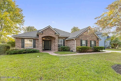 813 W American Eagle Dr Photo 1