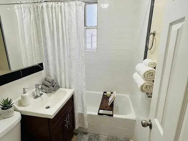 140-30 Ash Ave #3B — Photo 2