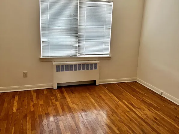 2356 Lemoine Avenue image 5 of 15