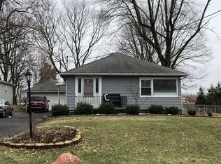 826 W Shenandoah Dr, Peoria, IL