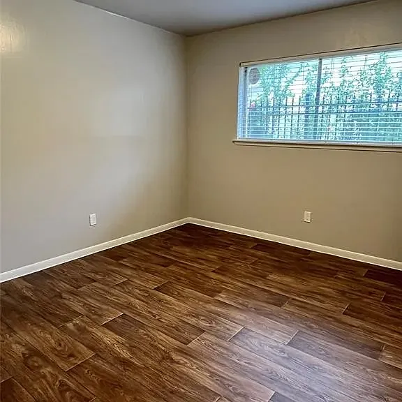 210 Black Forest Dr — Photo 16