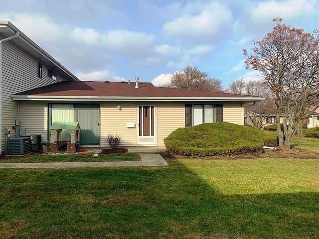 1st image of 13 Dennis Ct #13