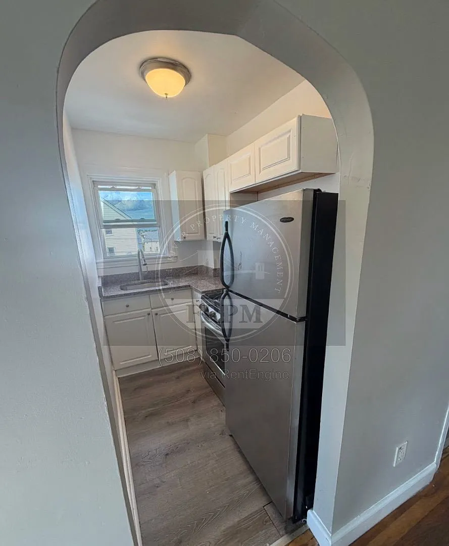 2 bed, 1.0 bath, $1,500 — Photo 1