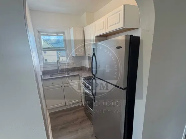 764 Plymouth Ave, Fall River, MA 02721